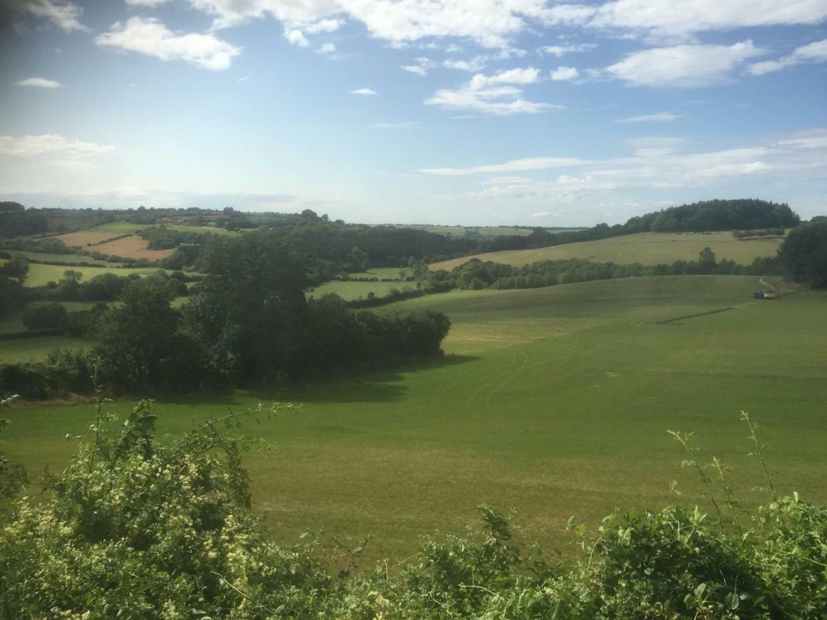 Norwell View Farm Glamping With Hot Tubs Hotel Bath Exterior photo